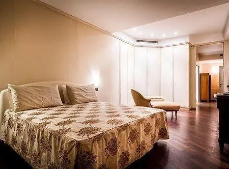 لا رينا ديل نورتي * Lake Como